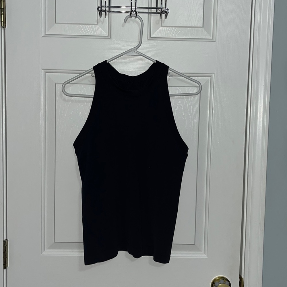 Athleta renew racer back tank. Navy size medium. Great condition. (No size tag)